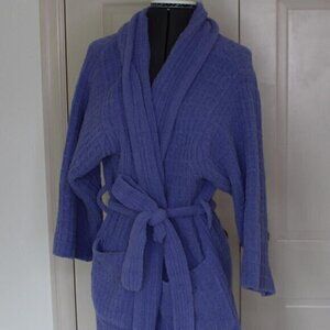 Plush Robe Short (tiny stain shown in pic)